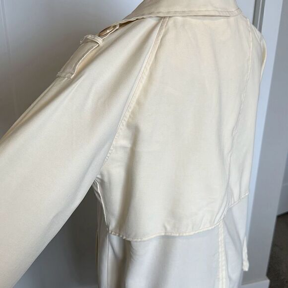 MAUBY Trench Coat In Off White - Picture 9 of 13